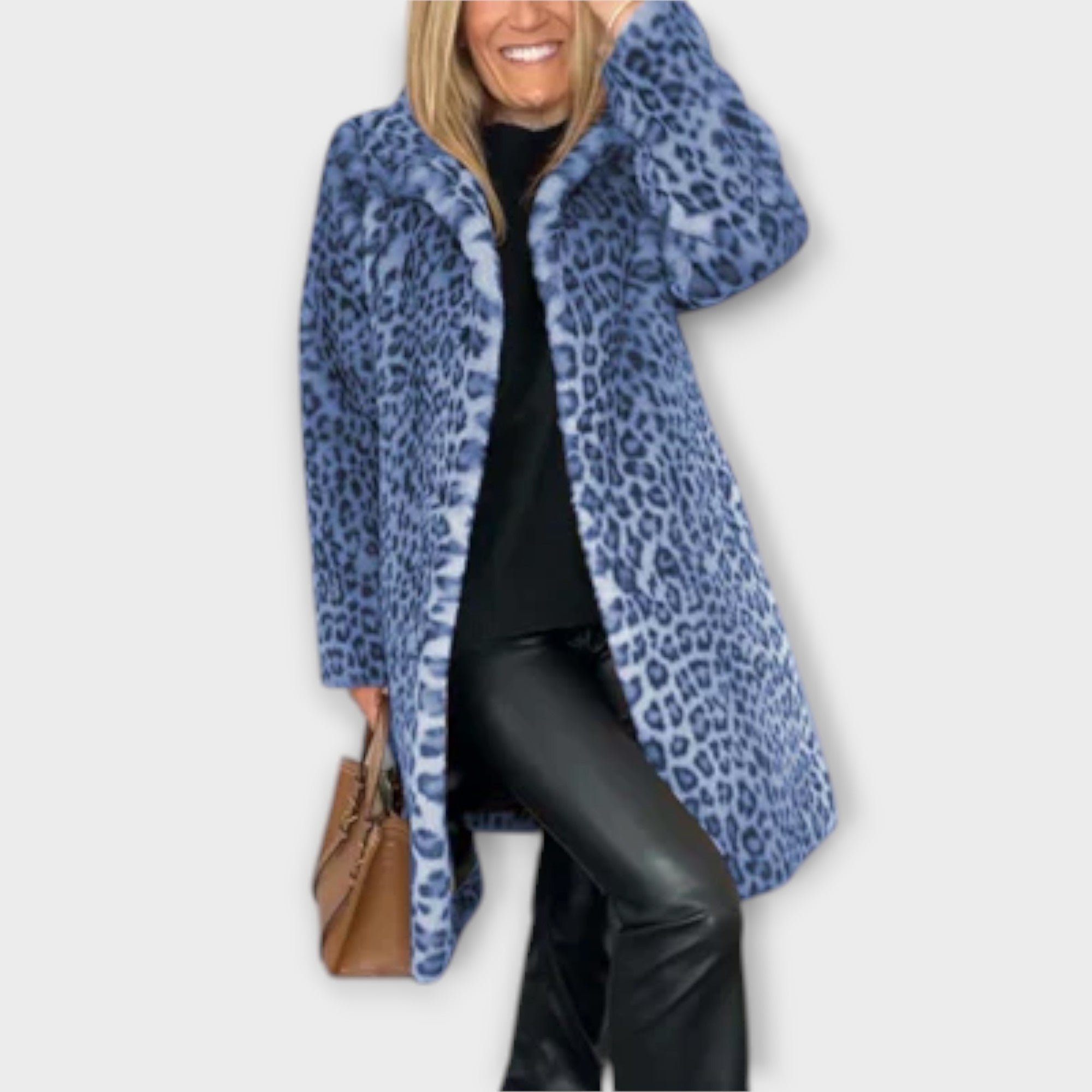 Amara - Il Cappotto Leopardo
