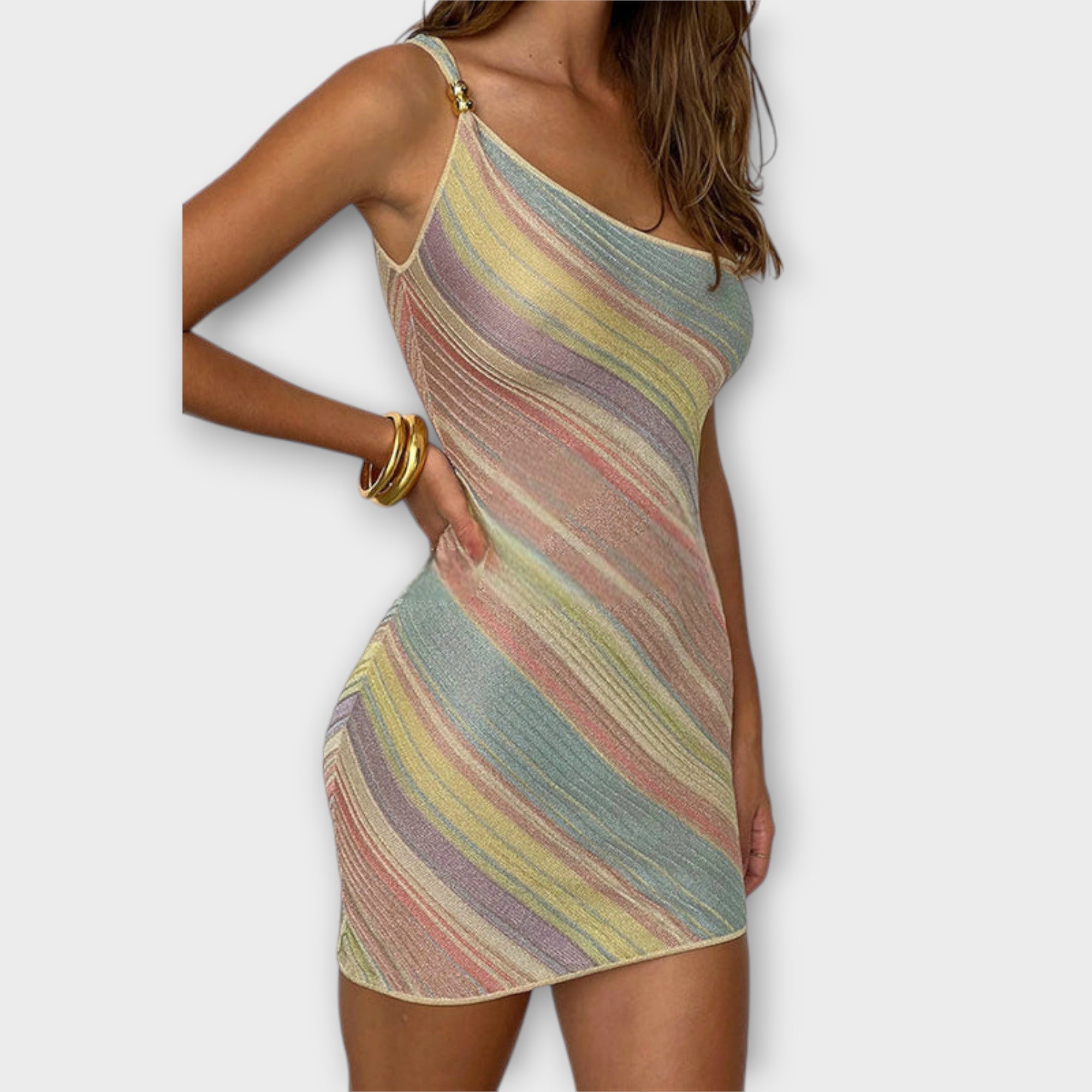 Kira - Mini Abito Tricot alla Moda con Spalla Scoperta