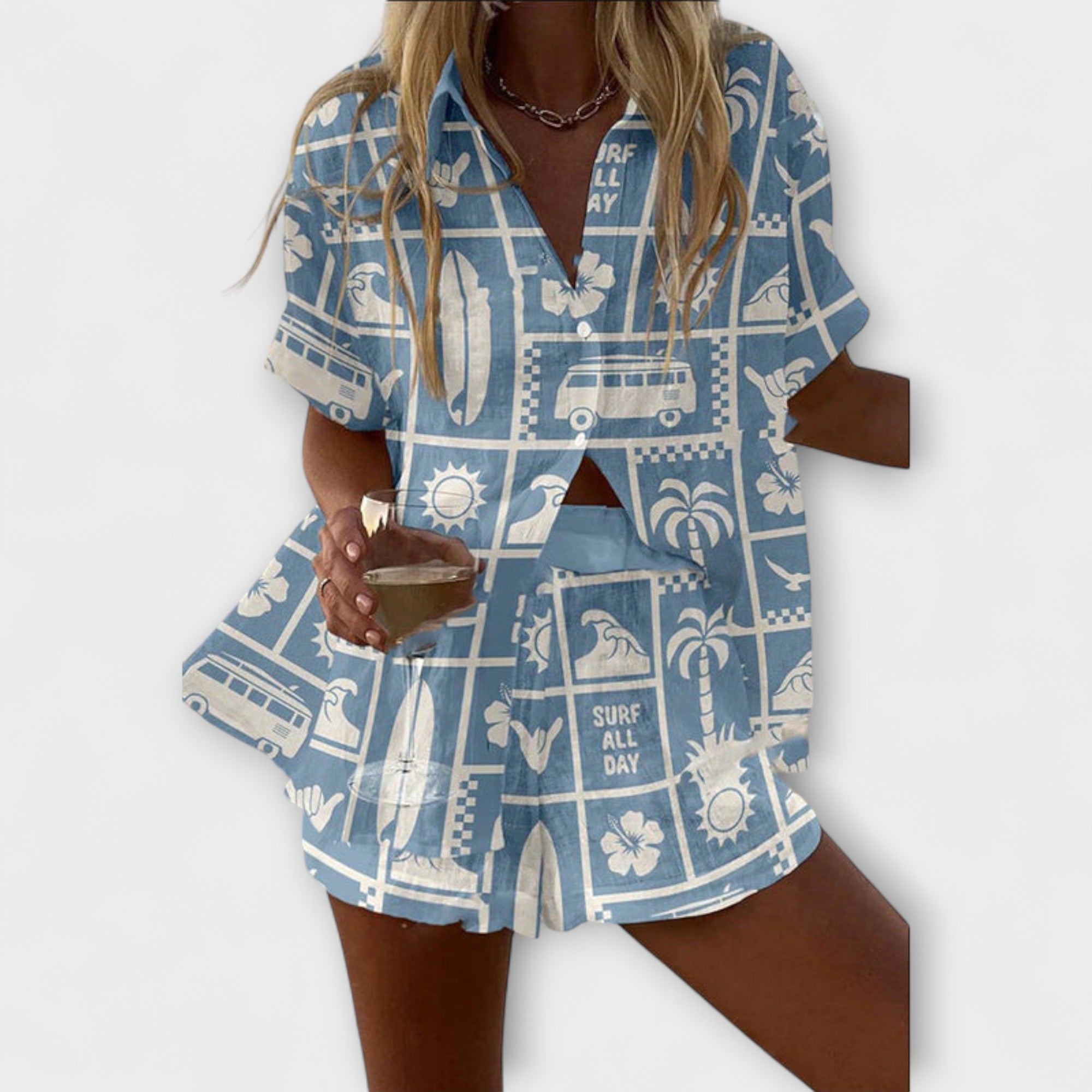 Trenara – Look Arieggiato con Stampa Caravan