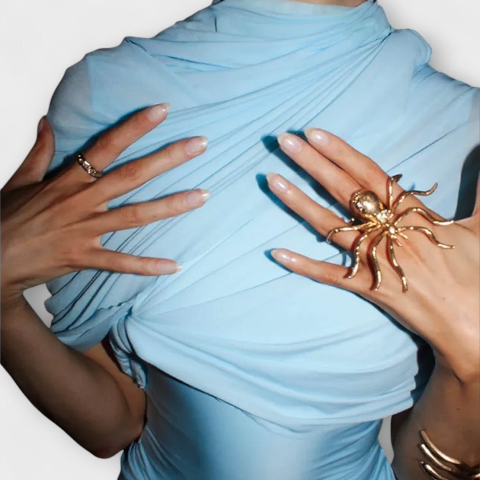 Abito Lungo con Collo Alto