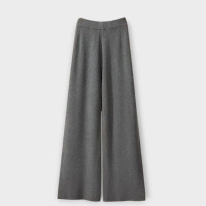 Sandra - Comodo Set di Tre Pezzi