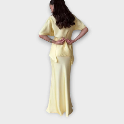 Finja - Top Off-Shoulder con Nodo Anteriore e Completo Gonna