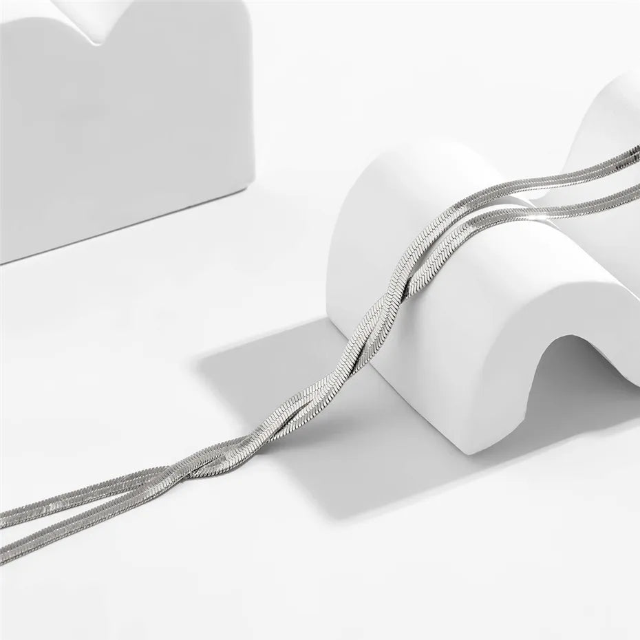 Collana Lunga Elegante con Design Regolabile a Serpente