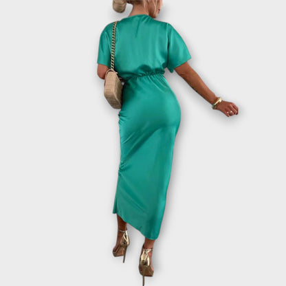 Sable - Elegante Abito Maxi in Raso con Scollatura a V e Nodo Incrociato