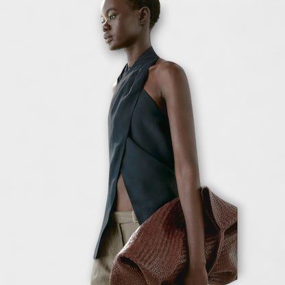 Hannah - Top Halter Blu con Taglio Sulla Schiena