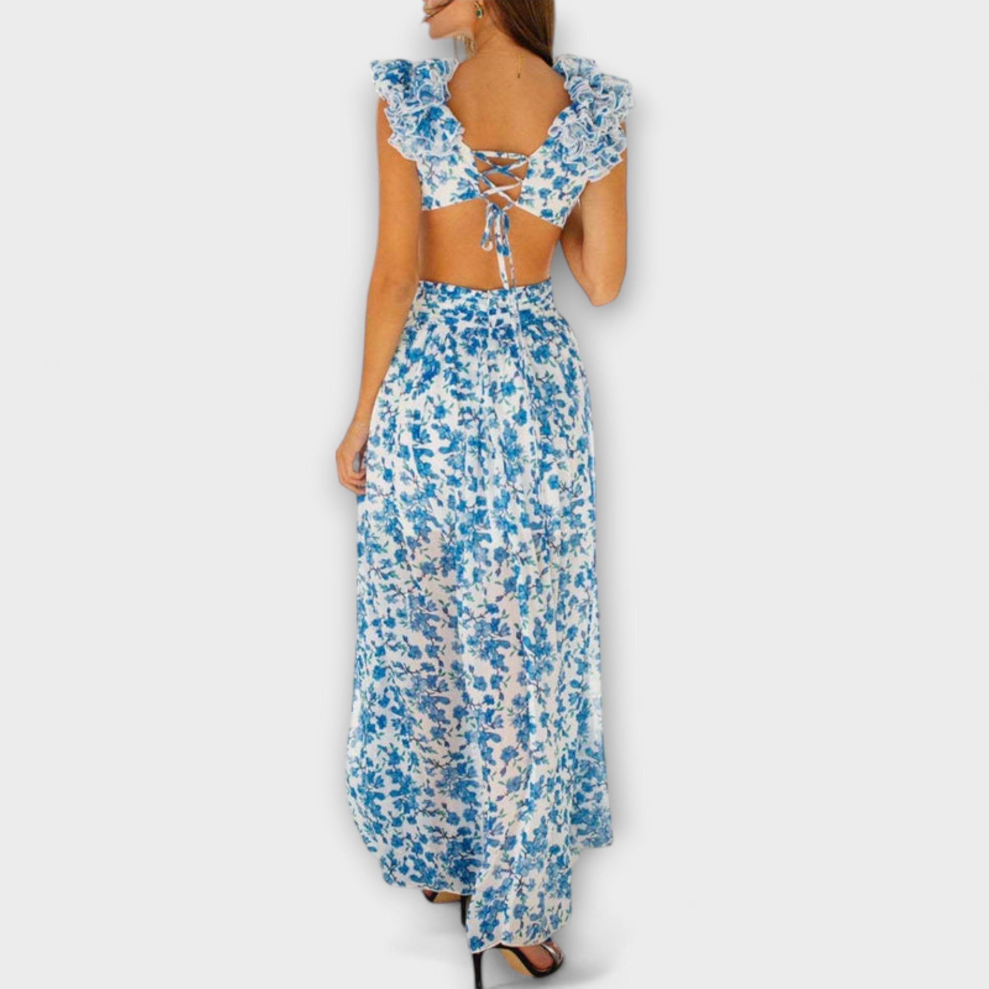 Elin - Maxi Dress con Orlo Ruffle e Dettagli Cut-Out