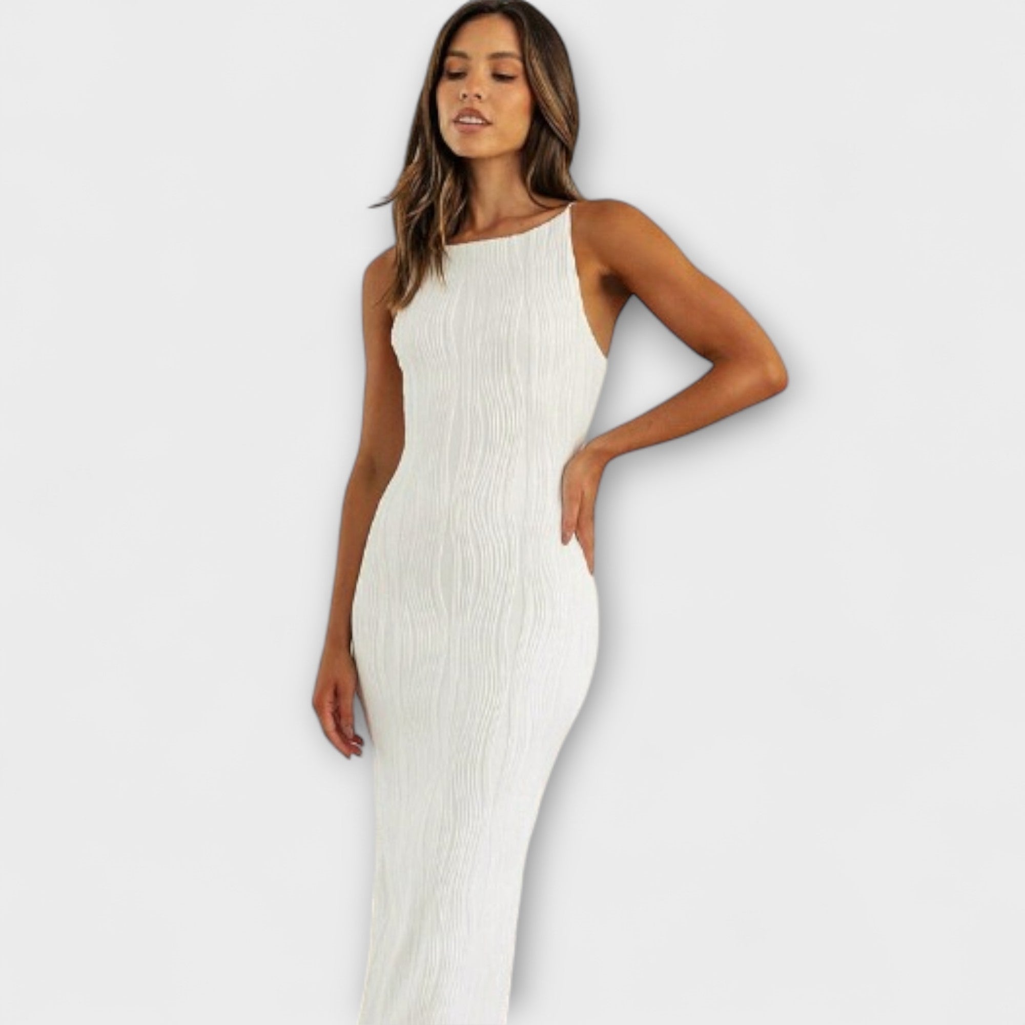 Maxi abito senza maniche, elegante e arricciato